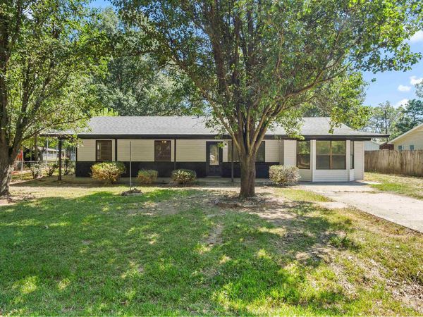 611 Fletcher, Lonoke, AR 72086
