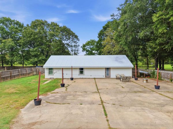 39 N Coran Dr , Conway, AR 72032