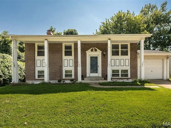 1235 Greenmar Drive, Fenton, MO 63026
