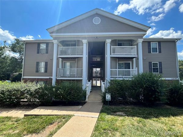 12114 Natural Bridge Road, Unit H, Bridgeton, MO 63044