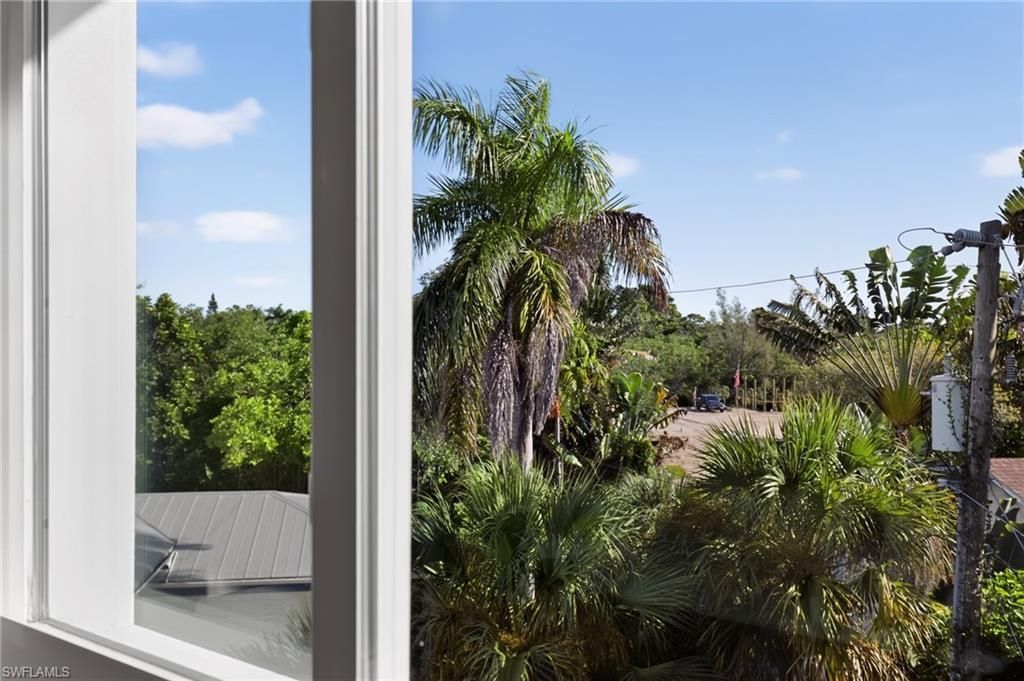 1195 Mockingbird Ln, Naples, FL 34104 Photo