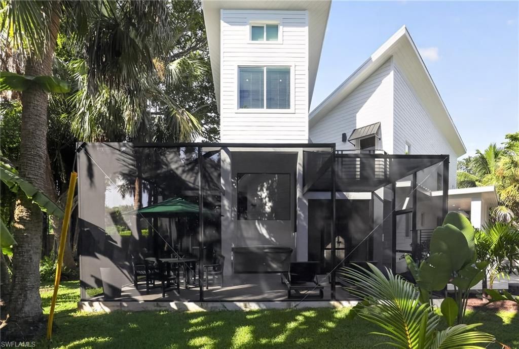 1195 Mockingbird Ln, Naples, FL 34104 Photo