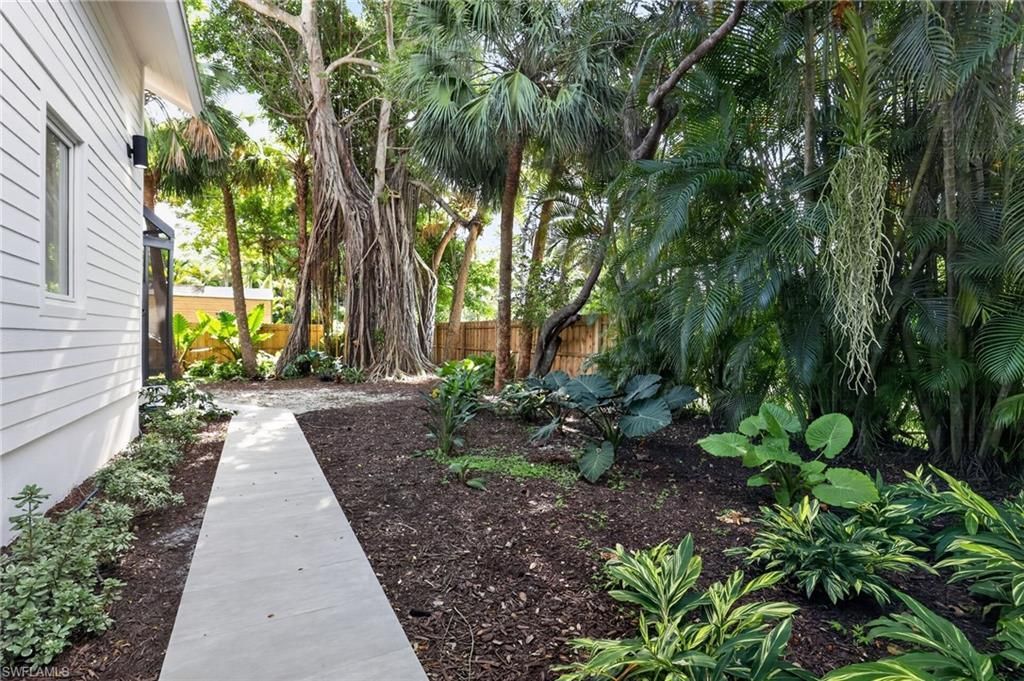 1195 Mockingbird Ln, Naples, FL 34104 Photo