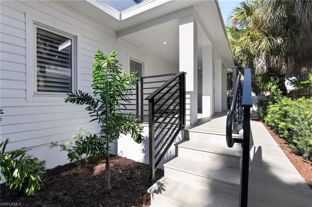 1195 Mockingbird Ln, Naples, FL 34104 Photo