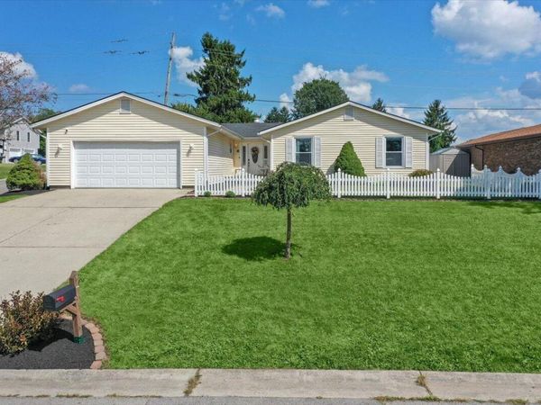 101 S Heather Hill Drive , Bellefontaine, OH 43311