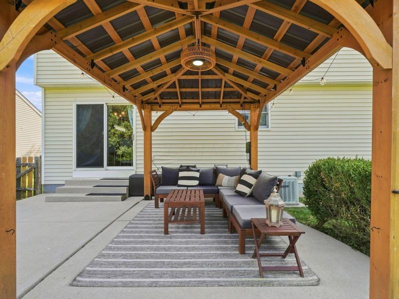 8599 Smokey Hollow Drive, Lewis Center, OH 43035 Photo 46