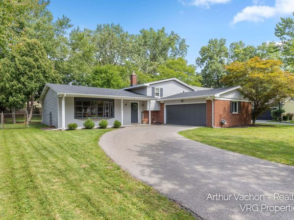 4054 Weymouth Drive SE, Grand Rapids, MI 49508