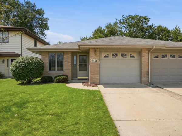 9424 Erie Street , Highland, IN 46322