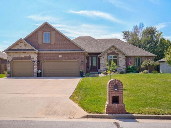 1124 E Headley Street , Springfield, MO 65803