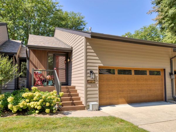 4928 Cedar Drive, Unit 43, West Des Moines, IA 50266