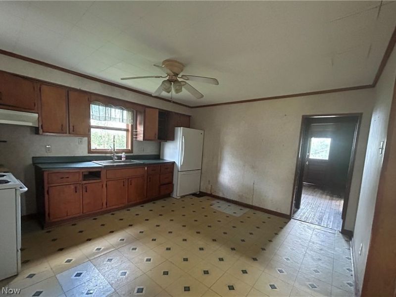 500 N 8th Street, Martins Ferry, OH 43935 Photo 7