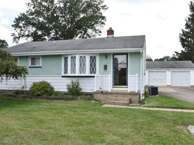3830 Timothy Lane, Youngstown, OH 44511 Photo 2