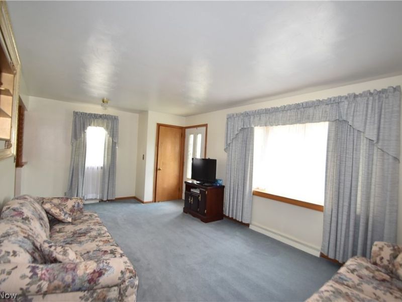 3830 Timothy Lane, Youngstown, OH 44511 Photo 4