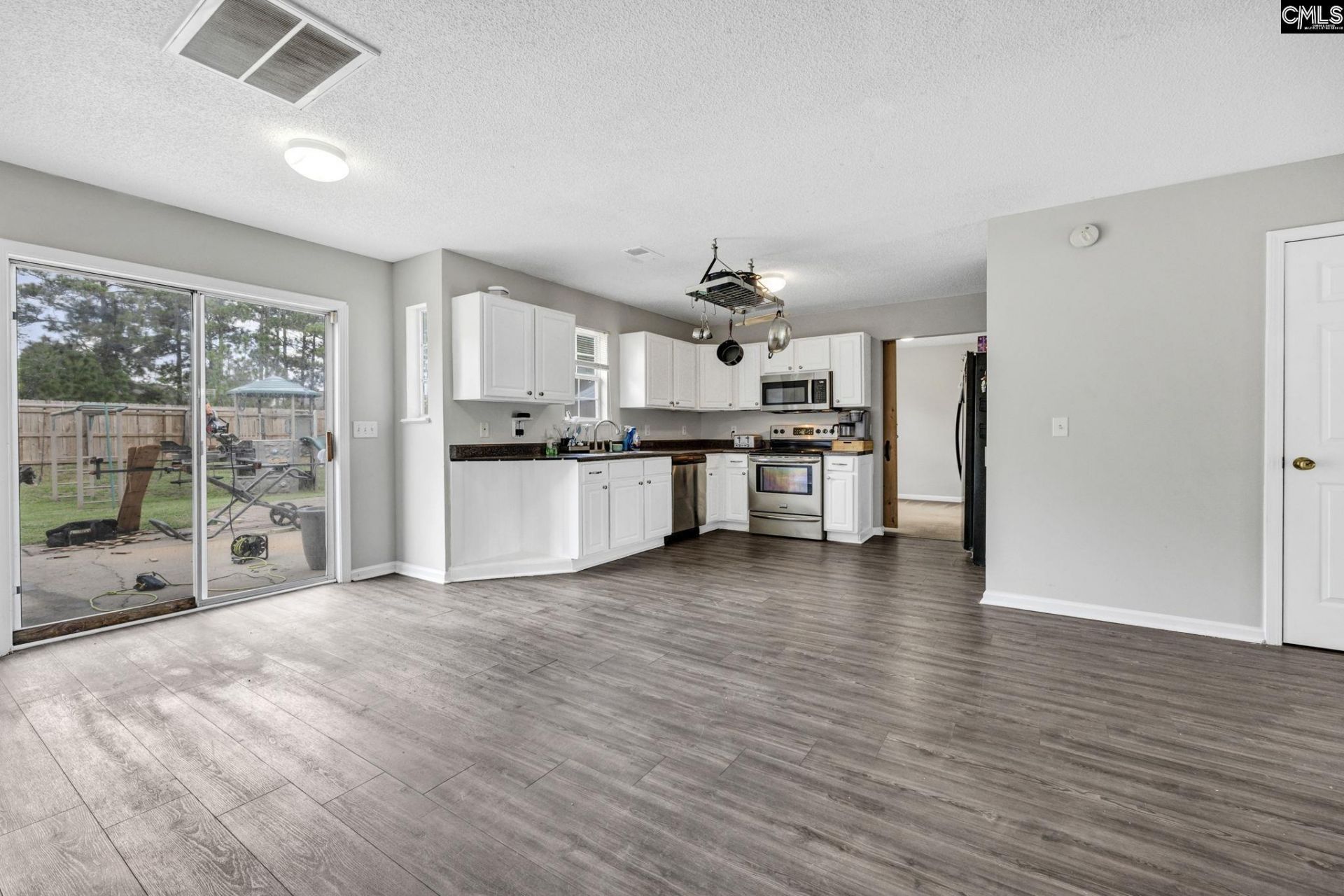 109 Fox Grove Circle Photo 11