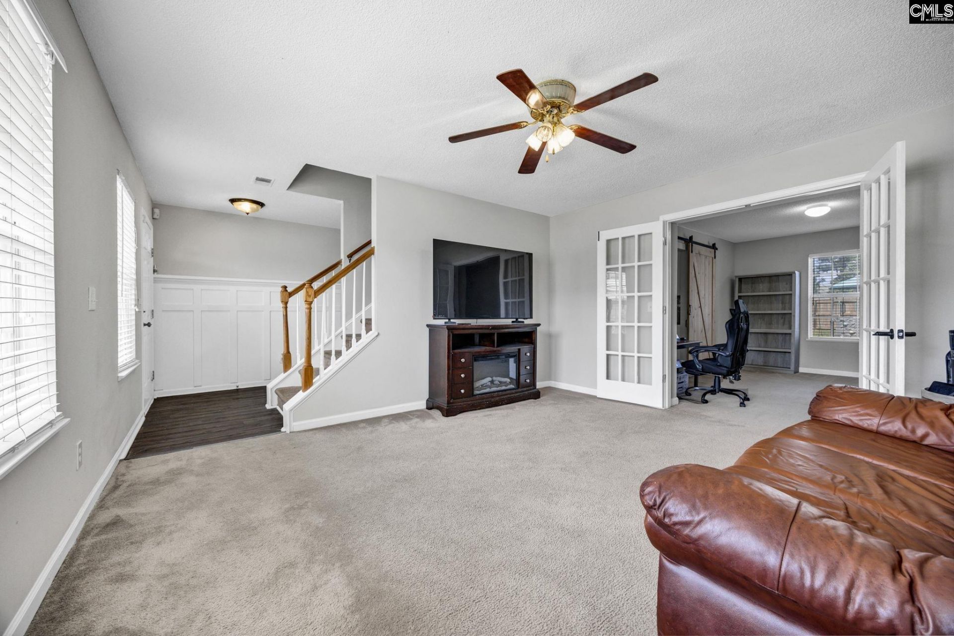 109 Fox Grove Circle Photo 6