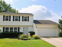 920 Chaucer Way, Buffalo Grove, IL 60089 primary photo