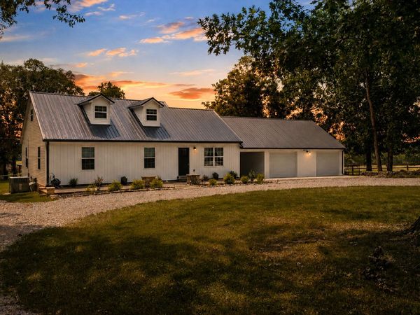 1710 Wartrace Pike, Shelbyville, TN 37160
