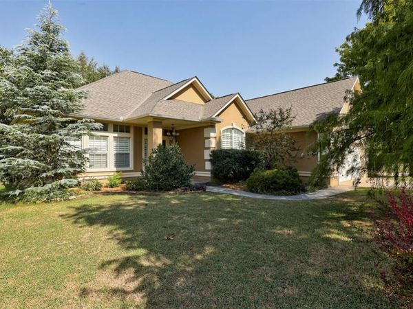 3821 Woodshadow Road, Edmond, OK 73003
