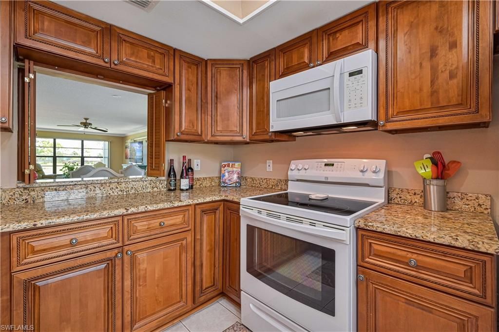 1123 SW Pine Ln, Unit 4, Cape Coral, FL 33991 Photo