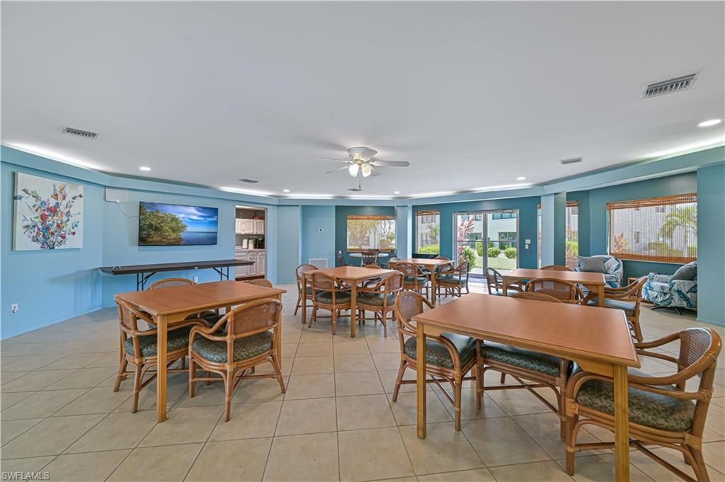 1123 SW Pine Ln, Unit 4, Cape Coral, FL 33991 Photo