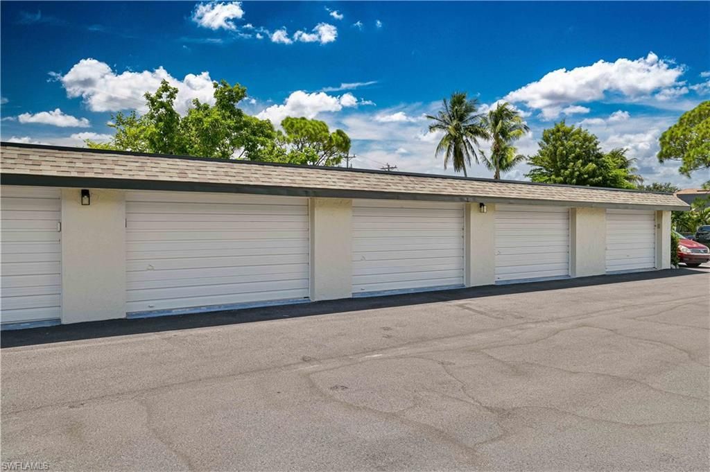 1123 SW Pine Ln, Unit 4, Cape Coral, FL 33991 Photo