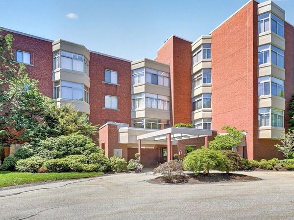 99-10 Florence Street, Unit 2A, Newton, MA 02472