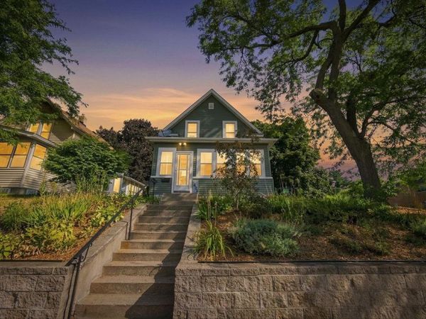 1825 Minnehaha Avenue W, Saint Paul, MN 55104