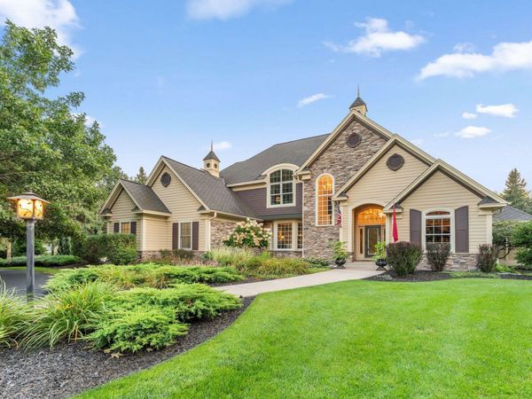 4570 Neal Avenue N, Stillwater, MN 55082