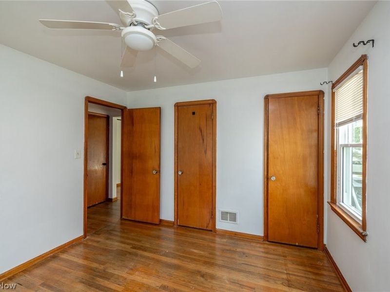 8324 Ivandale Drive, Parma, OH 44129 Photo 13