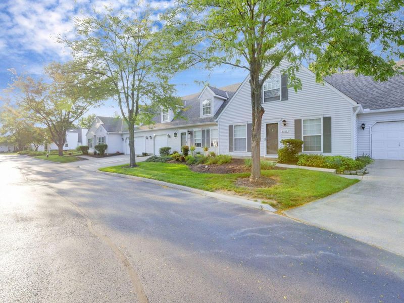 6282 Mcnaughten Place Lane, Unit 39, Columbus, OH 43213 Photo 1