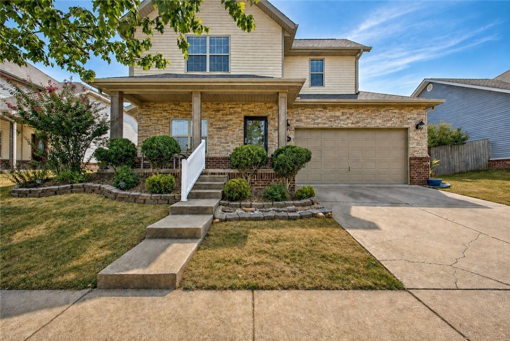 1500 NE Dysart Woods Lane, Bentonville, AR 72712 Main Photo
