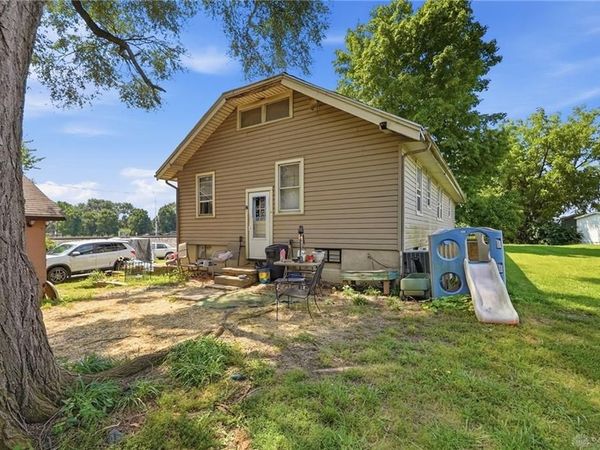 74 W Alex Bell Road, West Carrollton, OH 45449