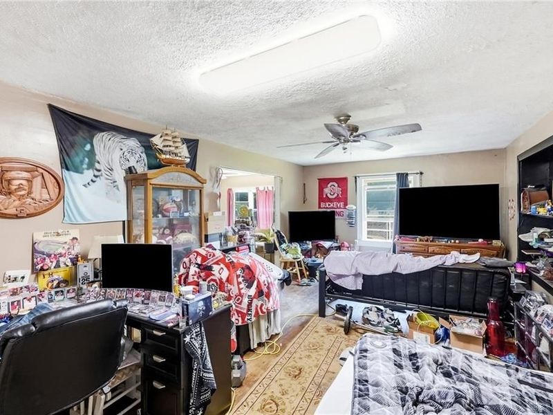74 W Alex Bell Road, West Carrollton, OH 45449 Photo 4