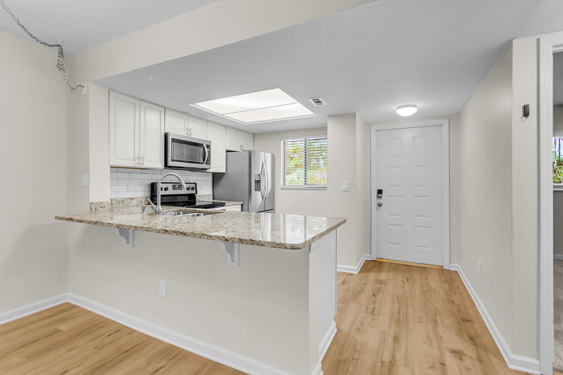 2182 Bees Ferry Road Photo 10