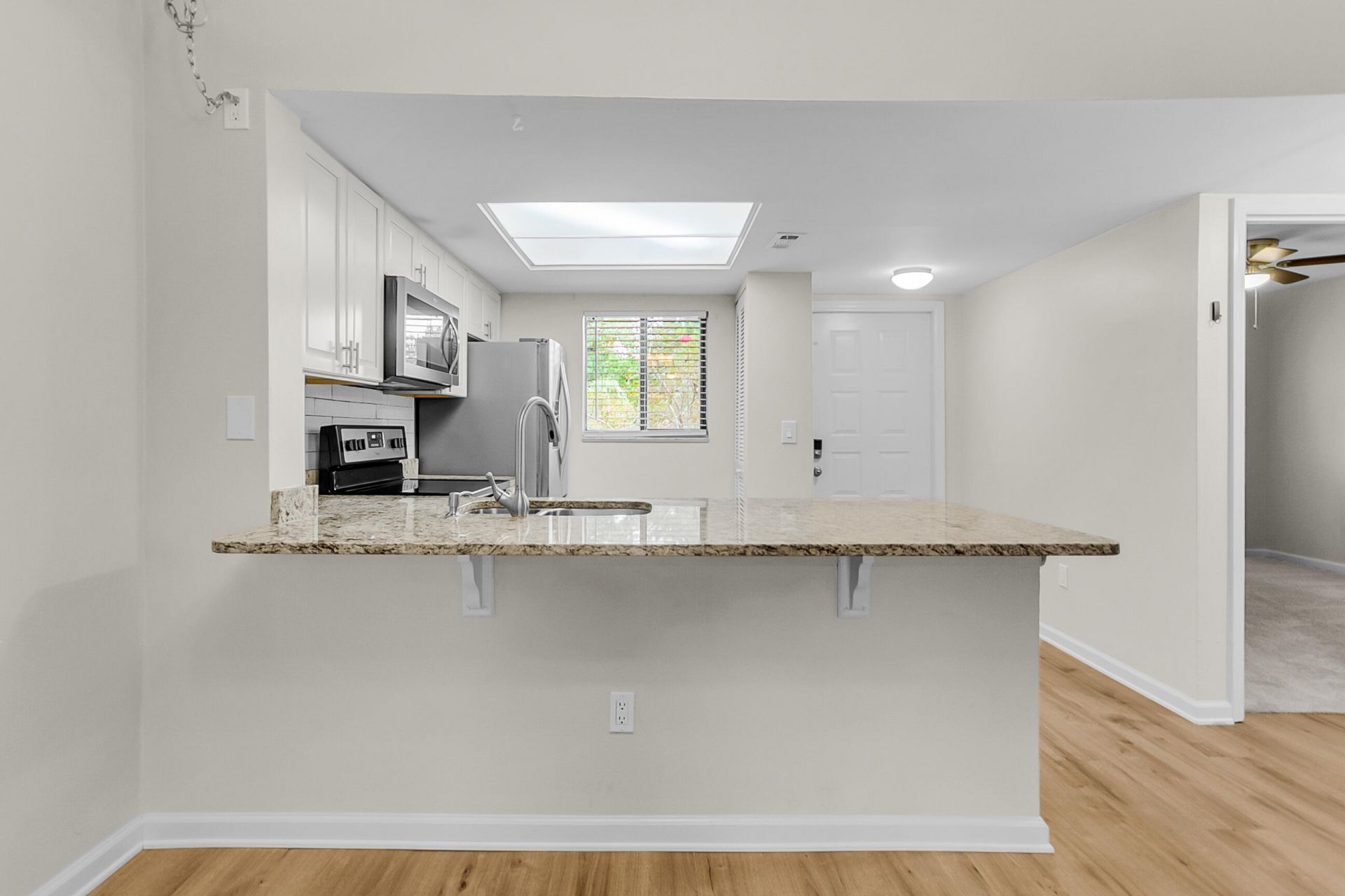 2182 Bees Ferry Road Photo 12