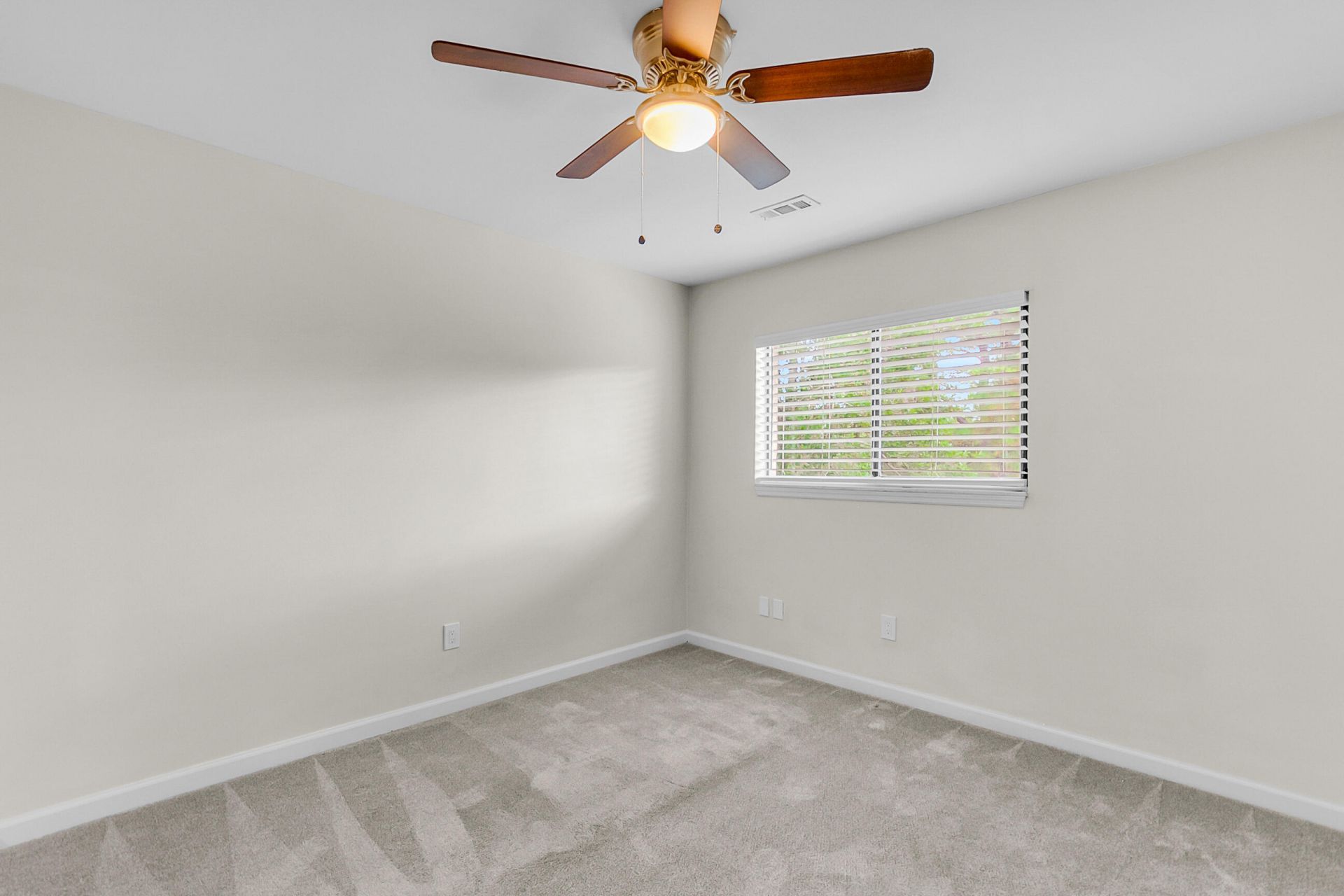 2182 Bees Ferry Road Photo 16