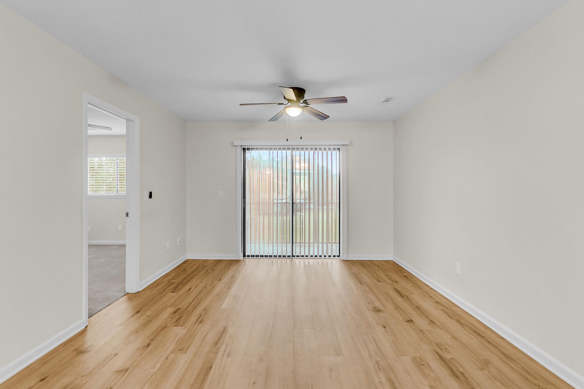 2182 Bees Ferry Road Photo 5