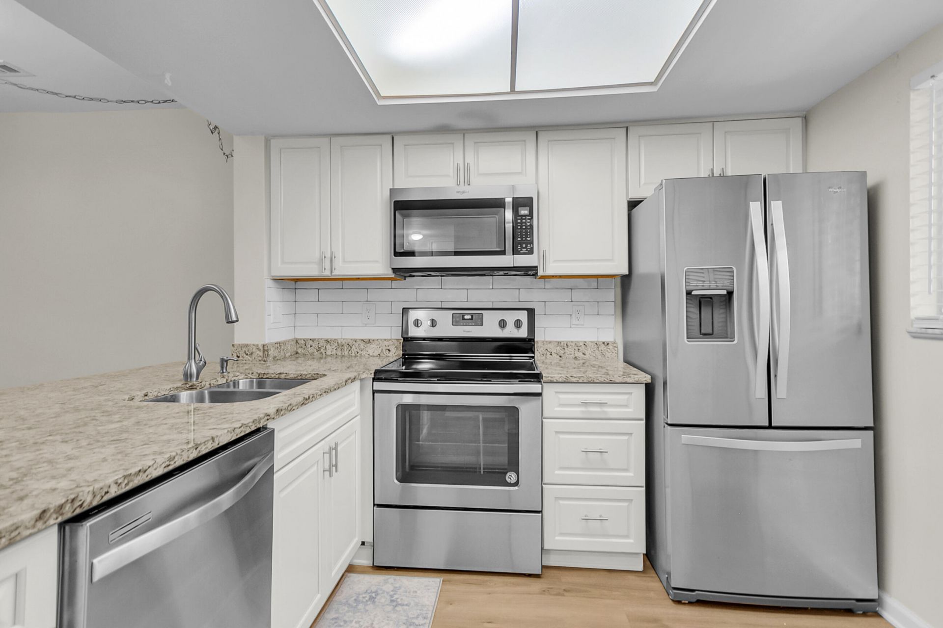 2182 Bees Ferry Road Photo 8