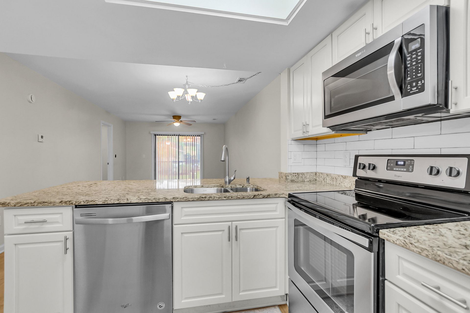 2182 Bees Ferry Road Photo 9
