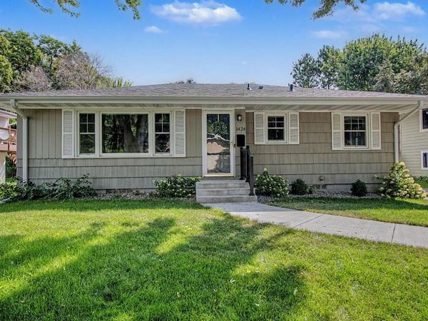 1424 Rhode Island Avenue N, Golden Valley, MN 55427