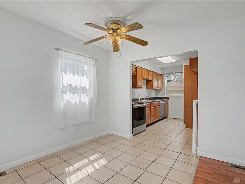 287 Travis Drive, Riverside, OH 45431 Photo 10