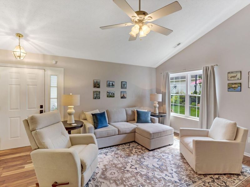 547 S Market Street, Lithopolis, OH 43136 Photo 9