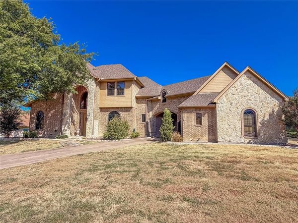 2737 Wood Lake Drive, Cedar Hill, TX 75104