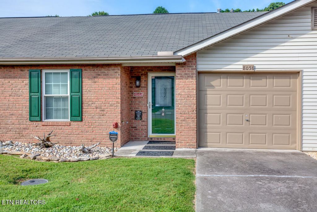 8058 Chambord Way, Powell, TN 37849 Main Photo