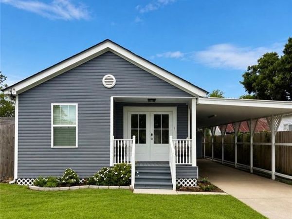 608 TULLULAH Avenue , River Ridge, LA 70123