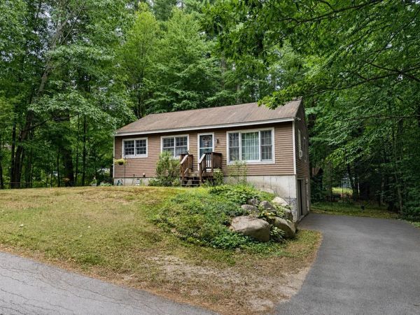 26 Longa Road, Merrimack, NH 03054