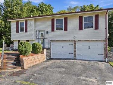 5070 Arcadia Avenue, Omaha, NE 68104