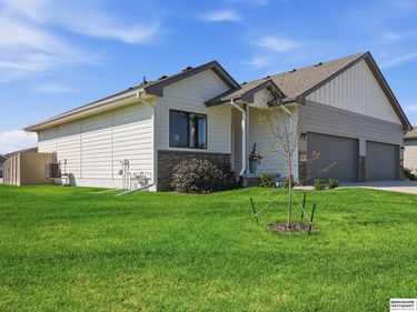 14809 Bruning Street, Bennington, NE 68007