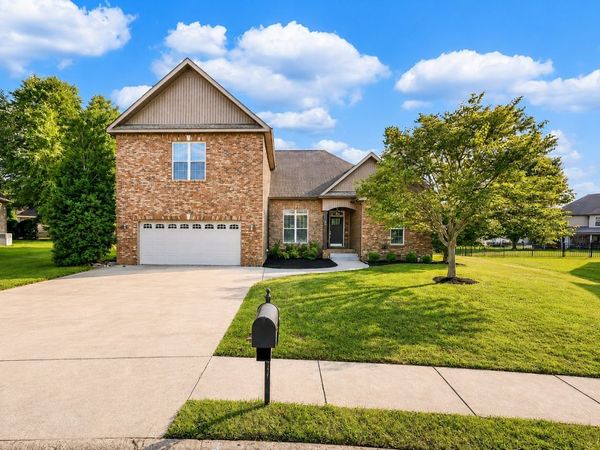 126 Parkland Cir , Clarksville, TN 37043