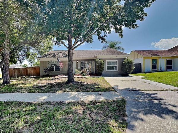 VALRICO, FL 33594
